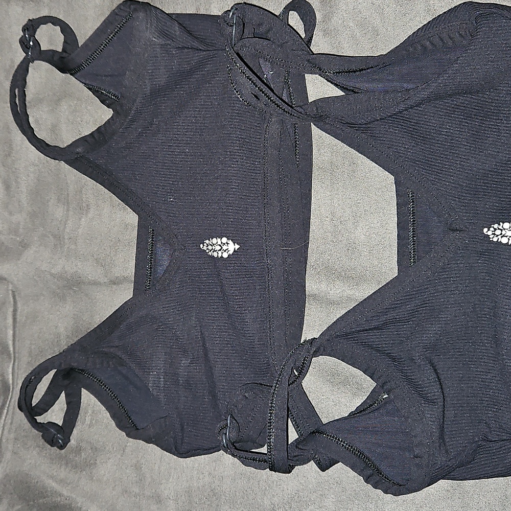 2 Black Ribbed Bralette (2)